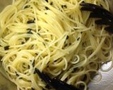 ワカメごはんの素で、ズボラわかめパスタ作り方1写真