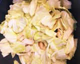 簡単！鶏胸肉とキャベツのオイマヨ炒め♡作り方4写真