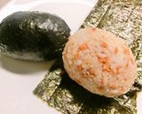 爆弾おにぎりに切り込みを♪作り方3写真