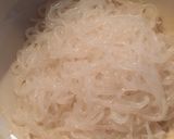 レンジで節約ヘルシー*白滝たっぷり鶏豆腐作り方2写真