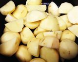 ストウブで作るほっくり簡単肉じゃがもどき作り方1写真