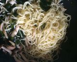 春のワカメ塩焼きそば作り方2写真