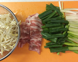 豚ばらとわけぎともやしの炒め物作り方1写真