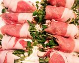 《時短！簡単！》まいたけと豆苗の肉巻き☆作り方1写真