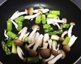 塩レモンでアスパラしめじいため☆作り方4写真