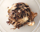 旨味たっぷり♡焼き舞茸のマスタードマリネ作り方2写真