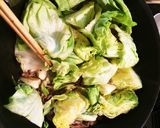 牛肉とレタスのオイスターマヨ炒め♡作り方2写真