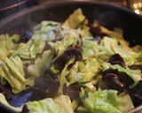 木耳とキャベツのオイスターソース炒め作り方6写真