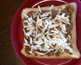 残ったカレーで…☆チーズカレートースト☆作り方1写真