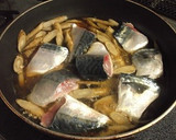 ごはんススム～♪鯖と新ごぼうの生姜煮作り方5写真