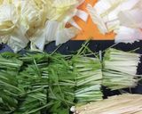 豚肉と水菜のみぞれ鍋作り方2写真