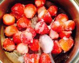苺ジャム&苺シロップ♡1度に苺から作る！作り方1写真