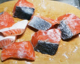 春の香り☆新たまねぎとサーモンの中華炒め作り方2写真