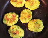 ブロッコリーじゃがもち☆離乳食 手づかみ作り方5写真