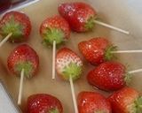 ココナッツオイルで苺のコーティング作り方4写真