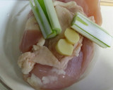 豆苗と蒸し鶏の梅和え作り方2写真