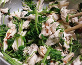 豆苗と蒸し鶏の梅和え作り方6写真