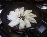 海外でこそ豪華に「羽根つき餃子」の作り方作り方2写真