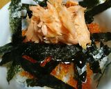 １人ランチにも！とびっこと鮭のうまうま丼作り方2写真