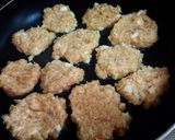 鶏つくね☆照り焼き☆チーズインはんぺん入作り方3写真