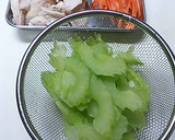 鶏ささみとセロリのわさび酢和え作り方6写真