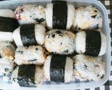 お弁当に！彩り卵ワカメおにぎり作り方3写真