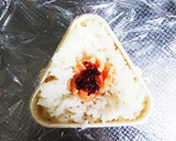 焼き鮭と胡麻油のおにぎり(お握りの具)作り方4写真