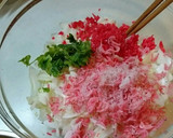 紅しょうがと桜エビでピンクなお好み焼き作り方2写真