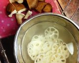 お弁当にも♡加賀揚げとレンコンの煮物作り方1写真