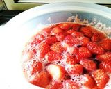 レンジで簡単＊小粒苺でさらさら苺ソース。作り方5写真