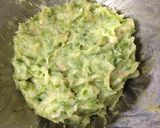 鶏エビ団子とワカメの煮物作り方1写真