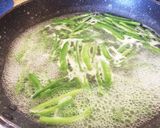 春キャベツと挽肉とインゲン豆の炒め物作り方1写真
