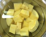 さつまいもと牛乳だけ！簡単おやつ☆離乳食作り方1写真
