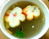お湯を注ぐだけ❗ 花麩とおくらのみそ汁作り方2写真
