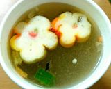 お湯を注ぐだけ❗ 花麩とおくらのみそ汁作り方2写真
