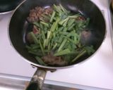 簡単 早い！ 牛肉 ニラの 胡麻油炒め♪作り方4写真