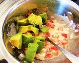 新玉ねぎでシャキシャキ!アボカドサラダ作り方3写真