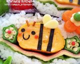 キャラ弁＊簡単♪蜜蜂くんデコおにぎらず作り方9写真
