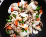 疲労回復に！豚肉と新玉ねぎの甘酢炒め作り方5写真
