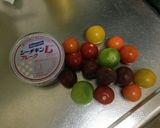 簡単サラダ☆トマトの七色仮面作り方1写真
