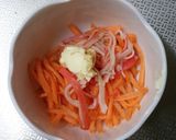 レンジで！人参とカニカマのバタポン☆弁当作り方1写真