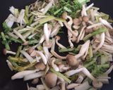 捨てないで！大根の葉と皮のオイスター炒め作り方2写真