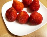 ❀ごろっと苺のヨーグルトロールケーキ❀作り方1写真