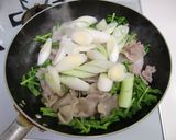 豚肉・ねぎ・大根葉・ちくわの炒め物作り方7写真