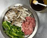 豚肉としめじの中華風炒め(青椒肉絲)作り方1写真
