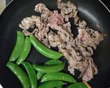 スナップえんどうと豚肉とキノコの炒め物☆作り方4写真