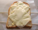 私の好きなレンチンパン☆マヨ＋チーズ♬作り方1写真