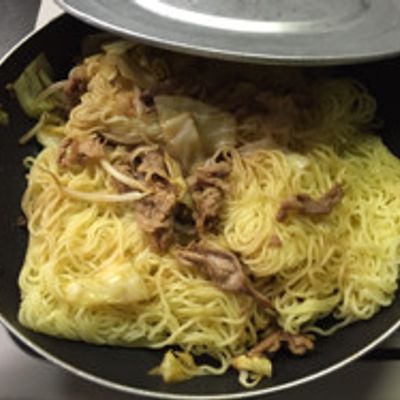とろ～りチーズinオムそば by ぶるーぽぴー 【クックパッド】 簡単