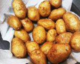 新じゃが☆丸ごと揚げて→塩パラパラ～♪作り方5写真