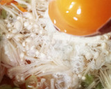 えのきとたまご味噌汁◆まるごと1個の卵作り方5写真